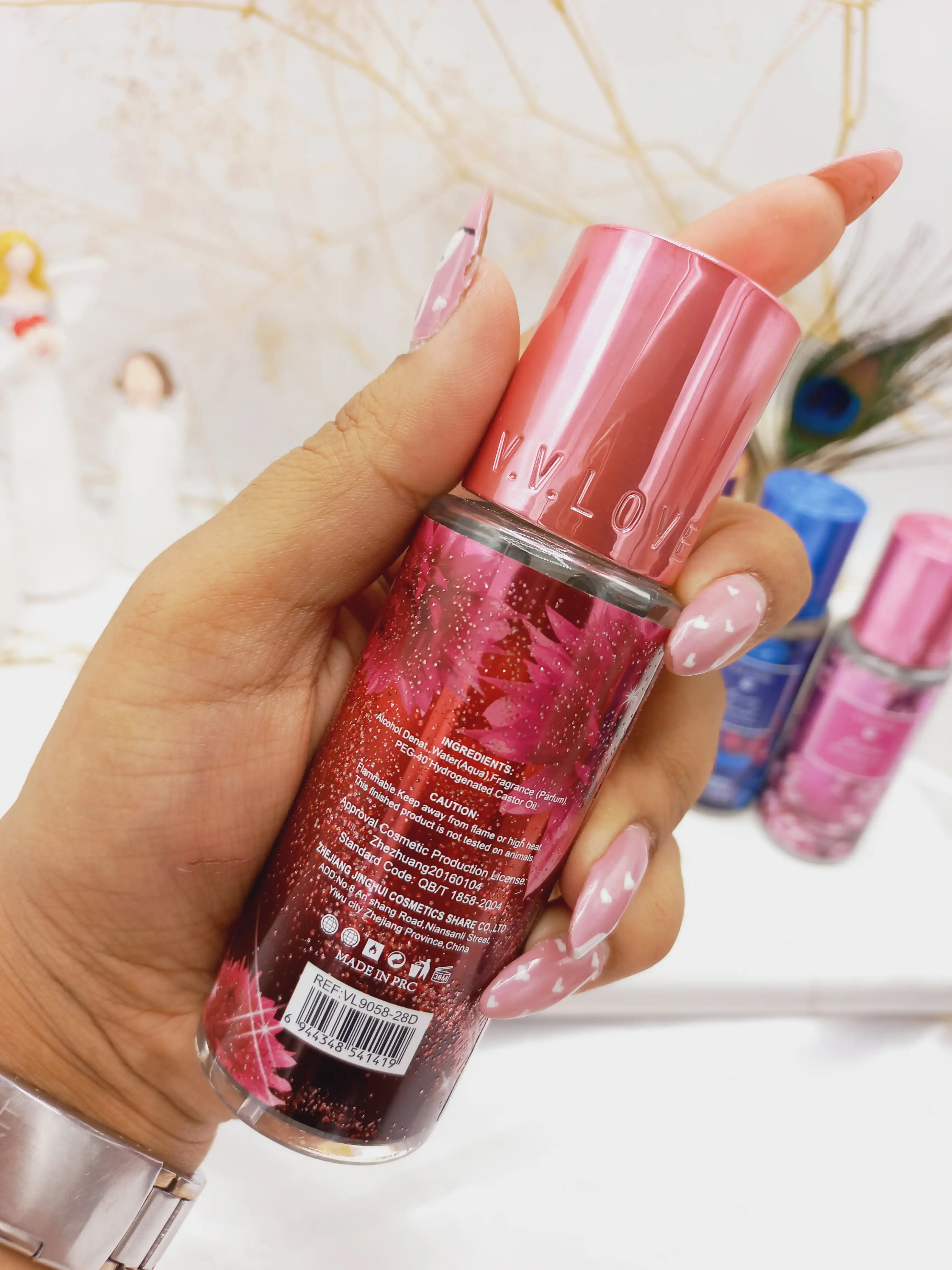بادی اسپلش پرطرفدار وی وی لاو V V LOVE رایحه خنک و شیرین کد VL905828D