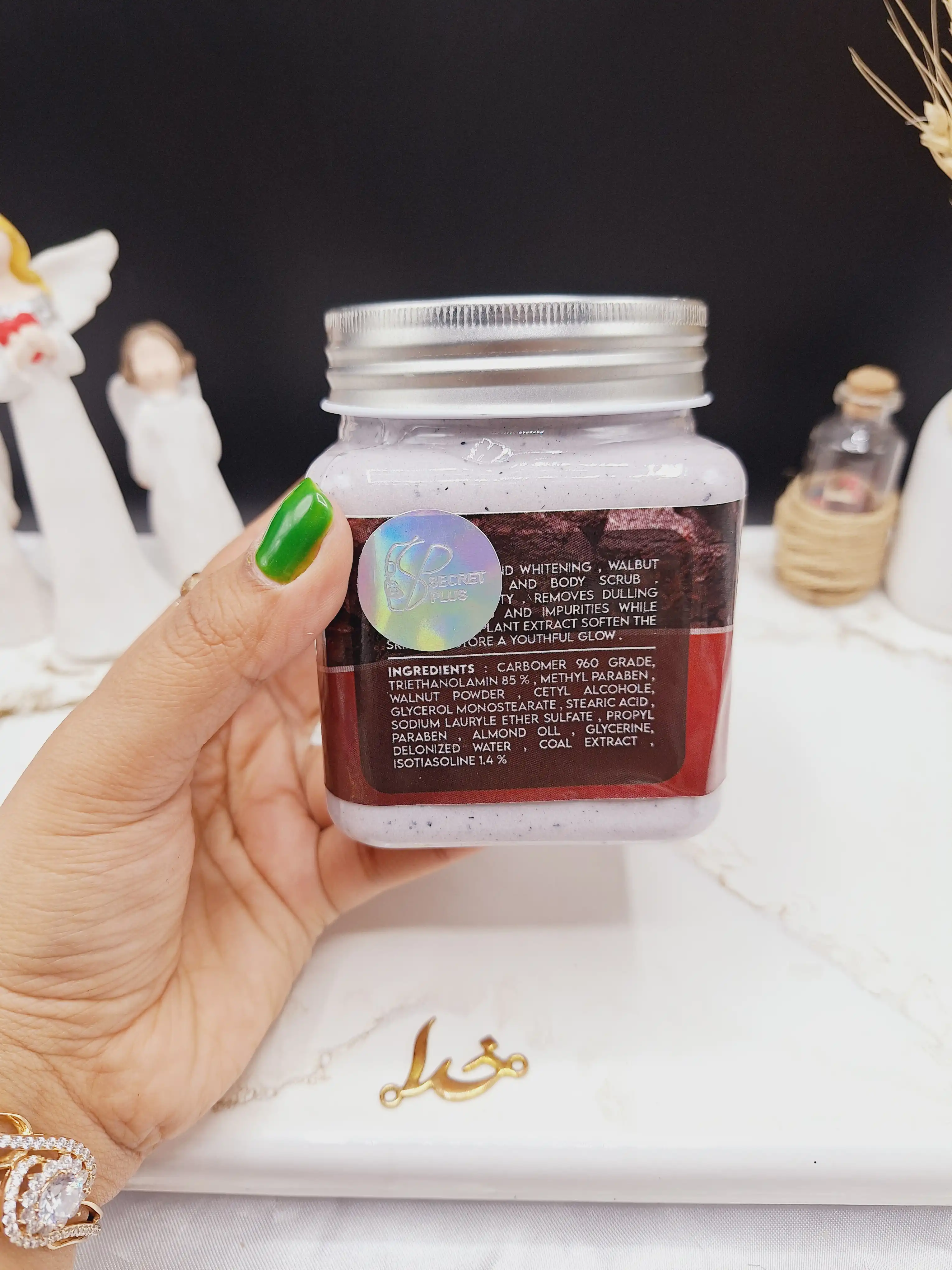 اسکراب لایه بردار تیرگی رایحه ذغال سنگ COAL SCRUB برند secret plus حجم 500ml