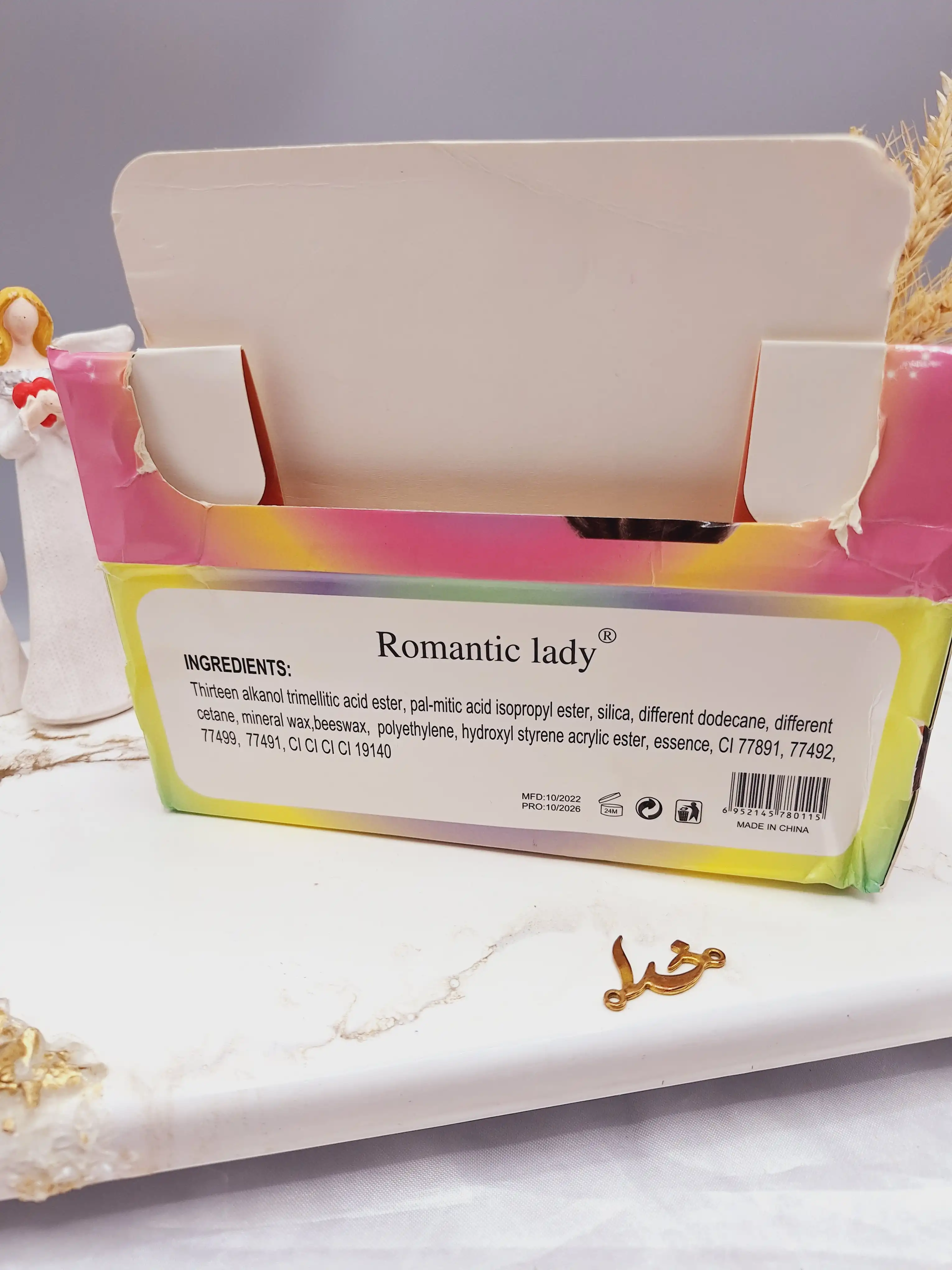 برق لب شاین دار طرح آبمیوه ای جذاب برند Romantic lady کد JY_8011