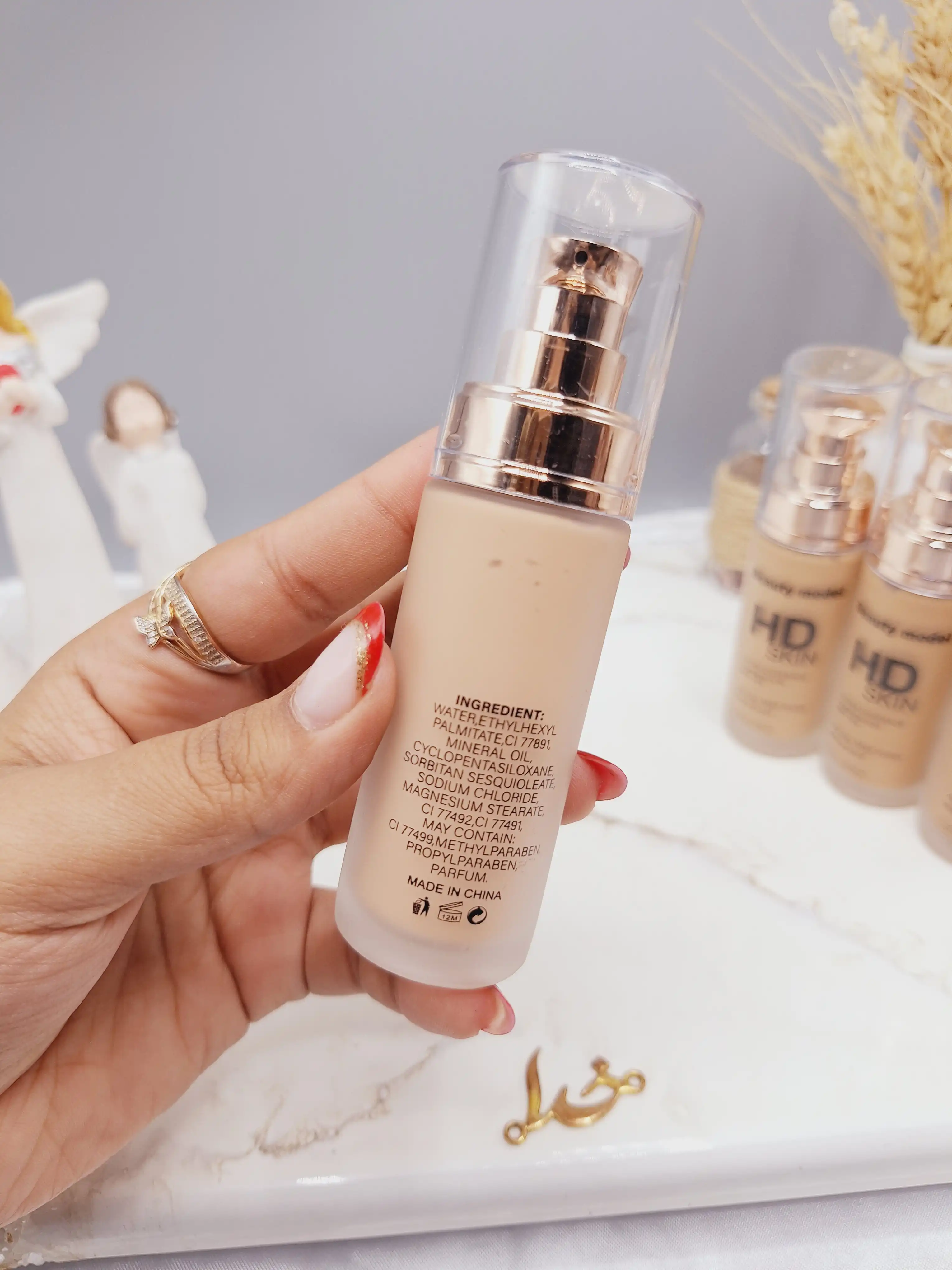 کرم پودر ضدآب با پوشش مناسب مات برند Beauty model کد BM2319