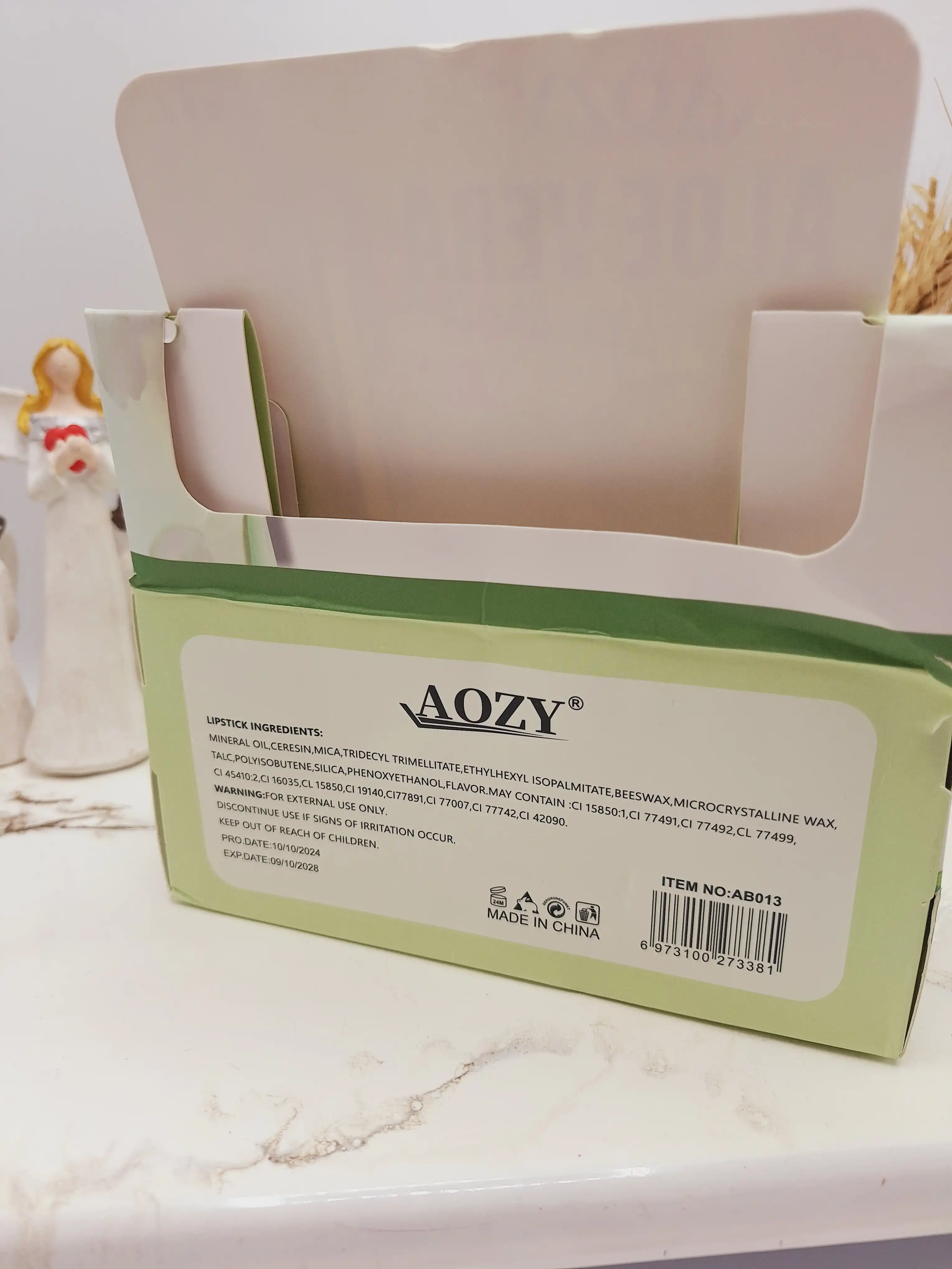 بالم لب حرارتی پرنسسی آلوئه ورا برند AOZY کد AB013