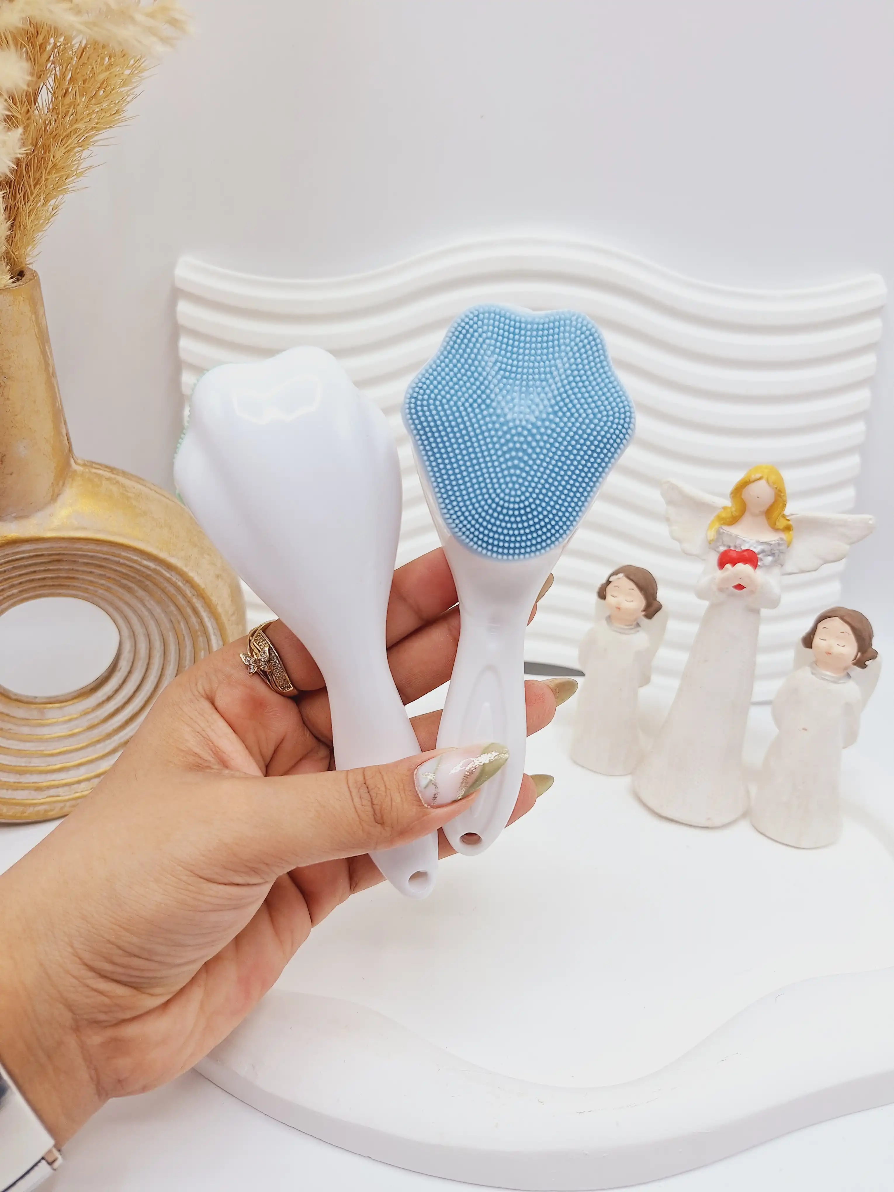فیس براش دستی مدل پنجه گربه مناسب پاکسازی و شست و شوی عمیق پوست