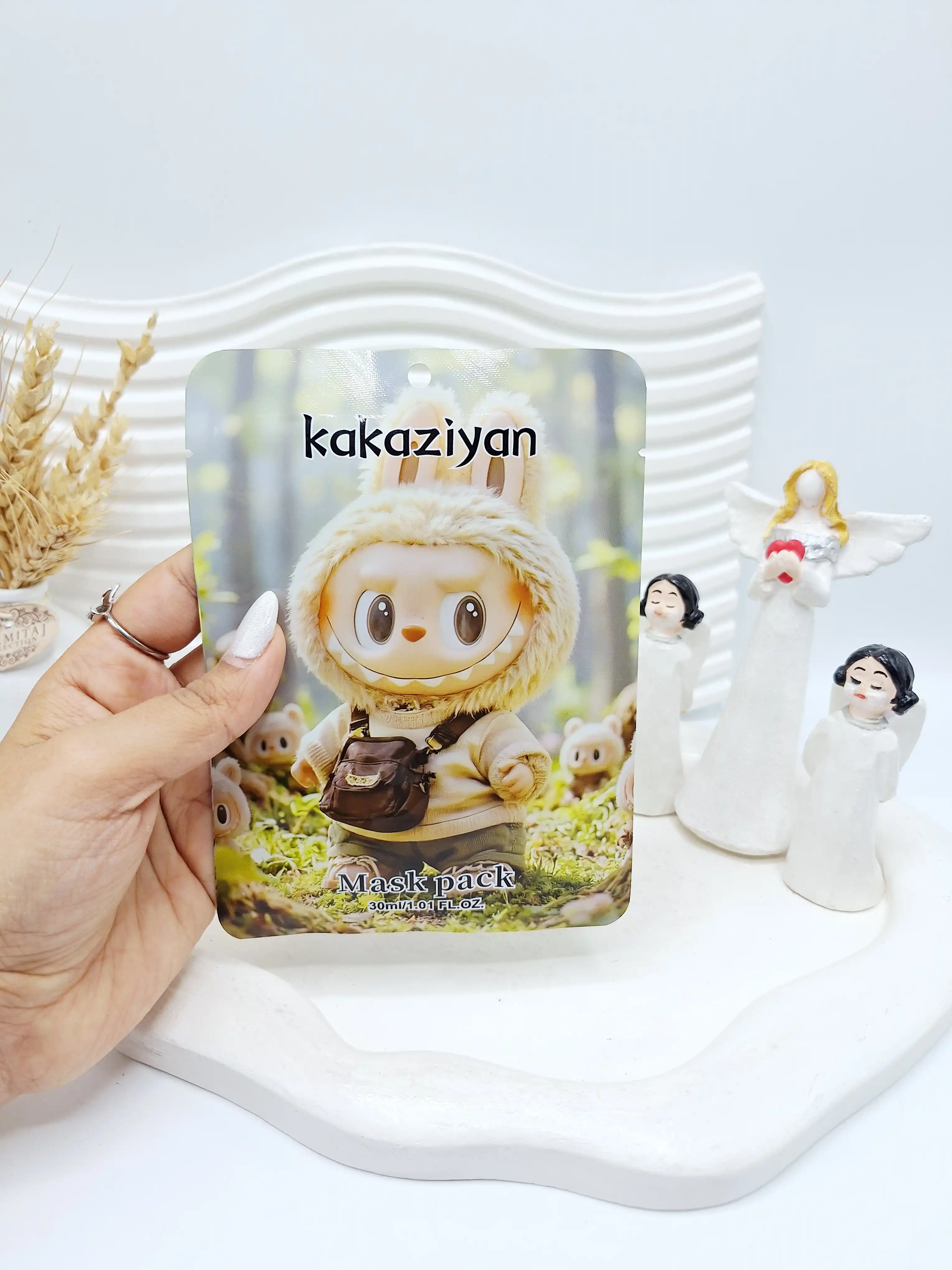 ماسک ورقه ای طرح لبوبو سبز برند kakaziyan کد 8161
