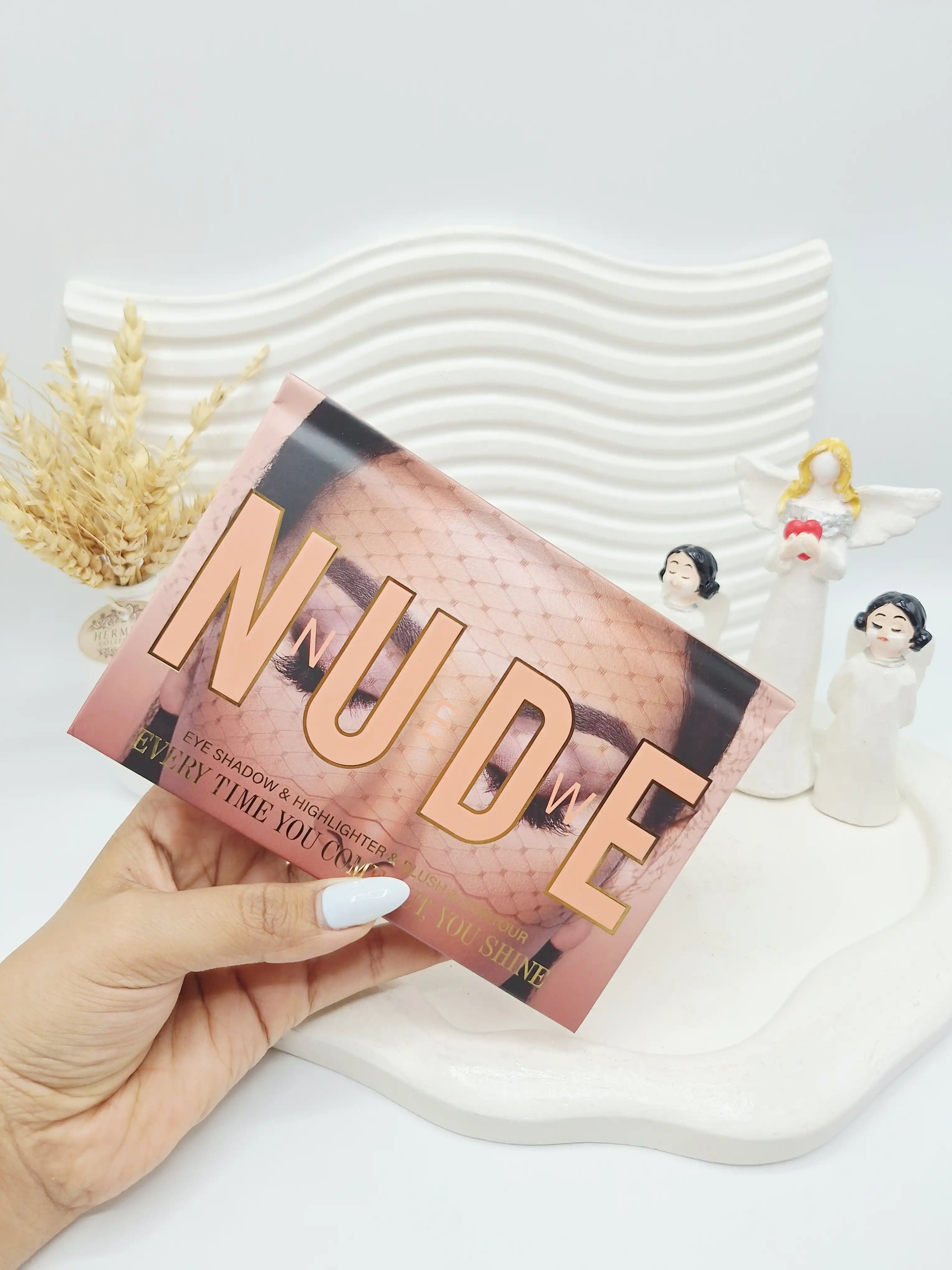 پالت سایه چشم و کانتور و رژگونه 8 رنگ NUDE کد 2060