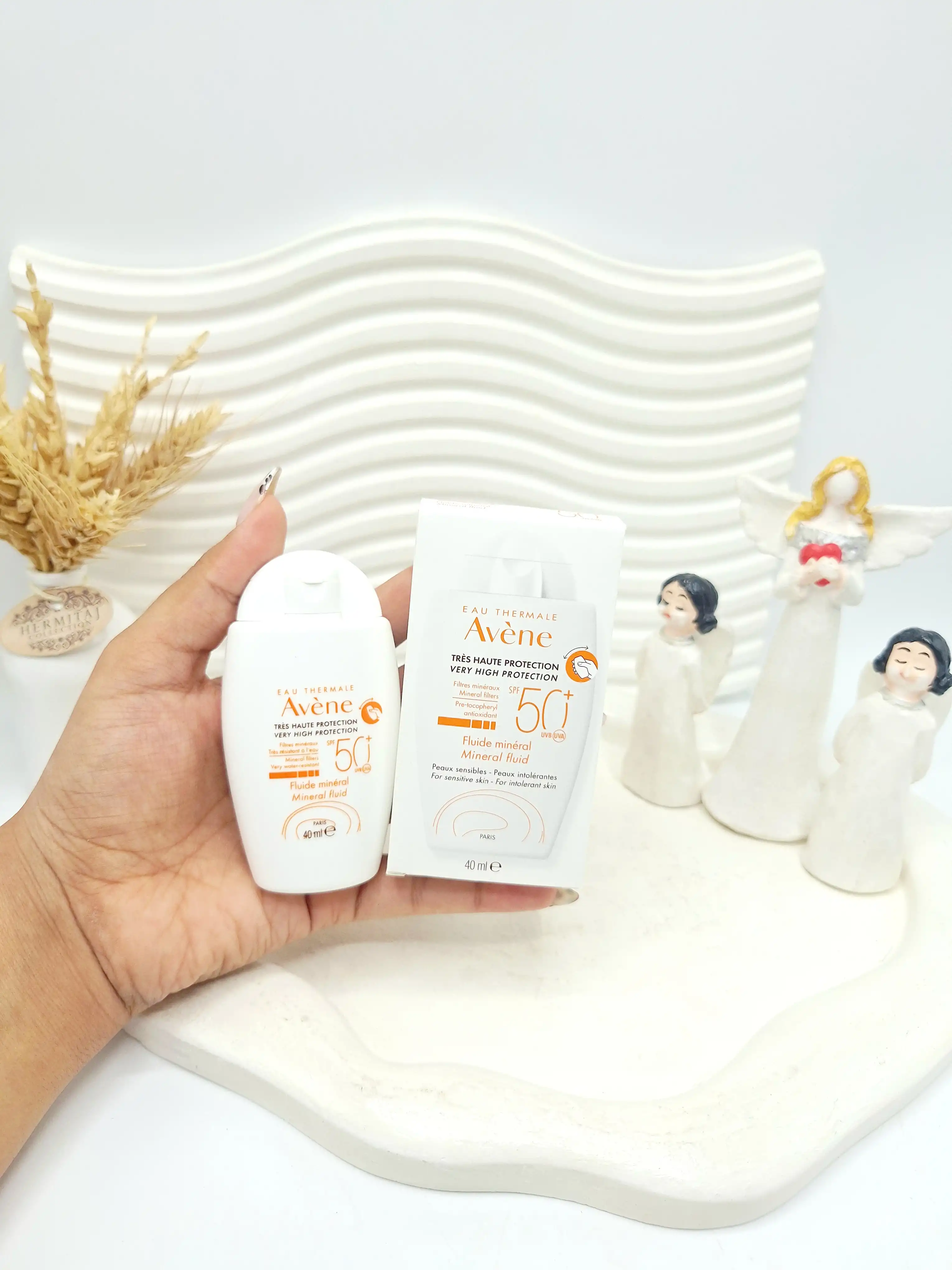 ضد آفتاب بی رنگ SPF 50 برند Avene کد 5687
